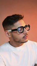 Carregar imagem no visualizador da galeria, Oculos Masculino Hungria Preto Design Moderno