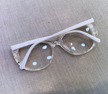 Carregar imagem no visualizador da galeria, Oculos de grau Madreperola branco gatinho grande Strass