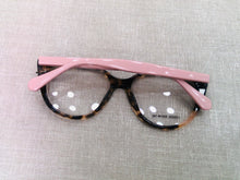 Carregar imagem no visualizador da galeria, Oculos de grau tartaruga com hastes rosa Gatinho Acetato