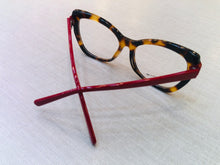 Carregar imagem no visualizador da galeria, Oculos de grau  Tartaruga Haste vermelha Arredondado Luxo