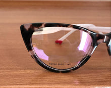 Carregar imagem no visualizador da galeria, Oculos de grau haste sapatinho cor tartaruga - OFGGATTA2