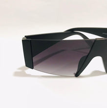 Carregar imagem no visualizador da galeria, Oculos de sol Preto Mascara Futurista Moderno