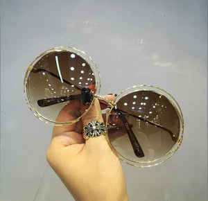 Oculos de sol redondo grande Carlina