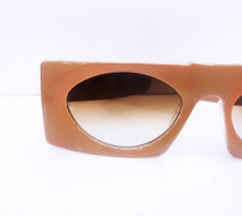 Carregar imagem no visualizador da galeria, Oculos de sol grande moderno bege quadrado top - OFSQUABE1