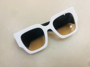 Óculos de Sol Branco Grande Facets Haste Preta Quadrado