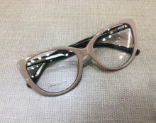 Carregar imagem no visualizador da galeria, Óculos de grau feminino nude sapatinho grande FE901 - OFGGATNE7
