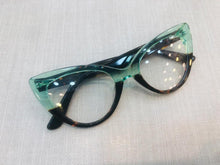 Carregar imagem no visualizador da galeria, Oculos De Grau Verde Transparente Gatinha Classico Grande