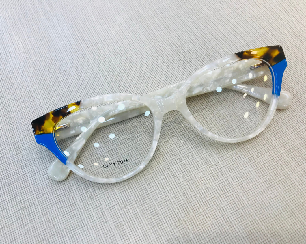 Oculos de grau Branco Madreperola com Detalhe Azul Lindo
