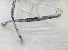 Carregar imagem no visualizador da galeria, Armação feminina transparente gatinho oculos de novela grande