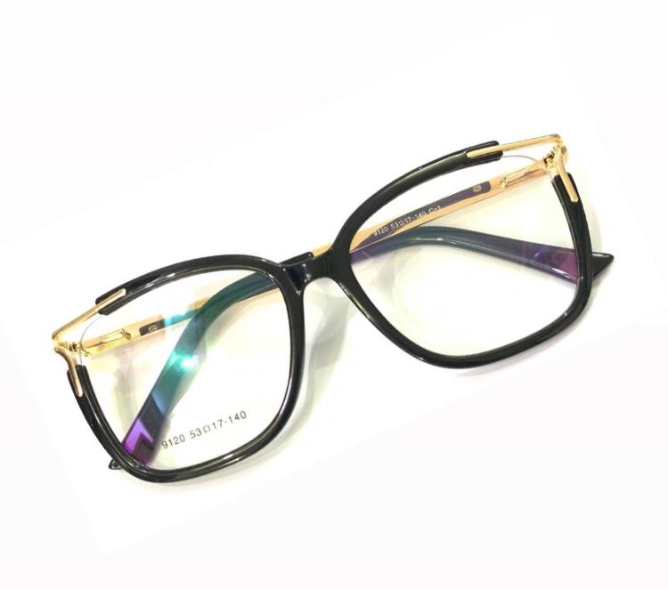 Oculos de grau armação feminina quadrada preta - OFGQUAPO5